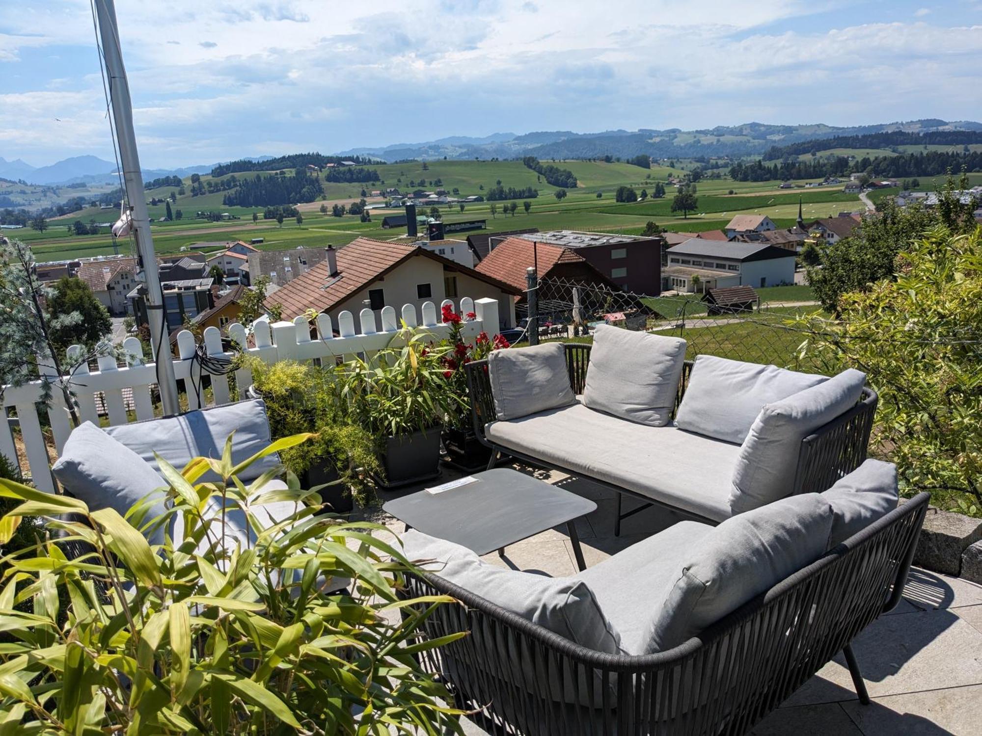 Apart Hotel Near Lucerne Ruswil Экстерьер фото